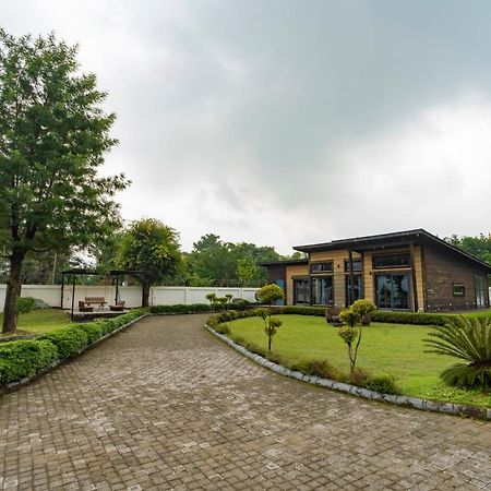 Saffronstays Paradise Pines, Dehradun - Cliff Villa With Valley & Forest Views Extérieur photo
