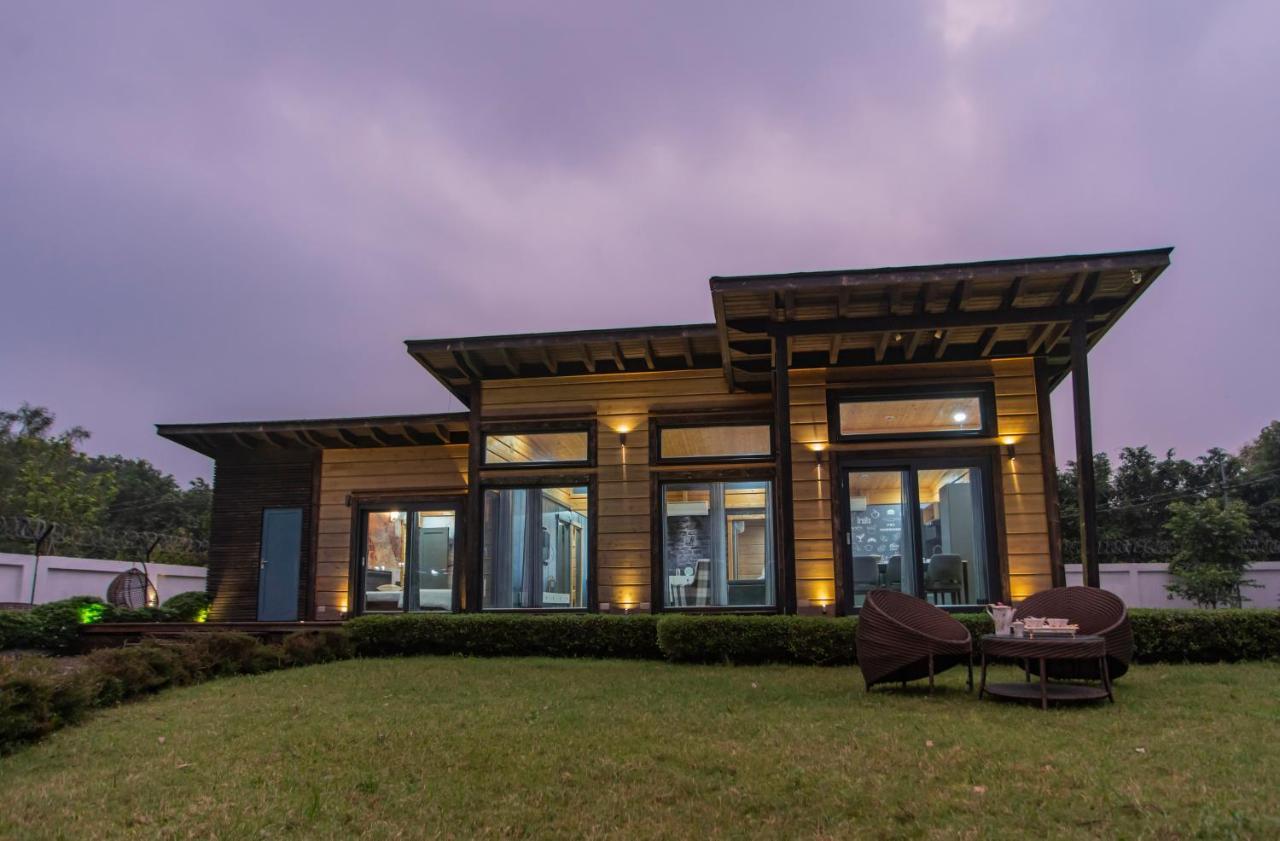 Saffronstays Paradise Pines, Dehradun - Cliff Villa With Valley & Forest Views Extérieur photo