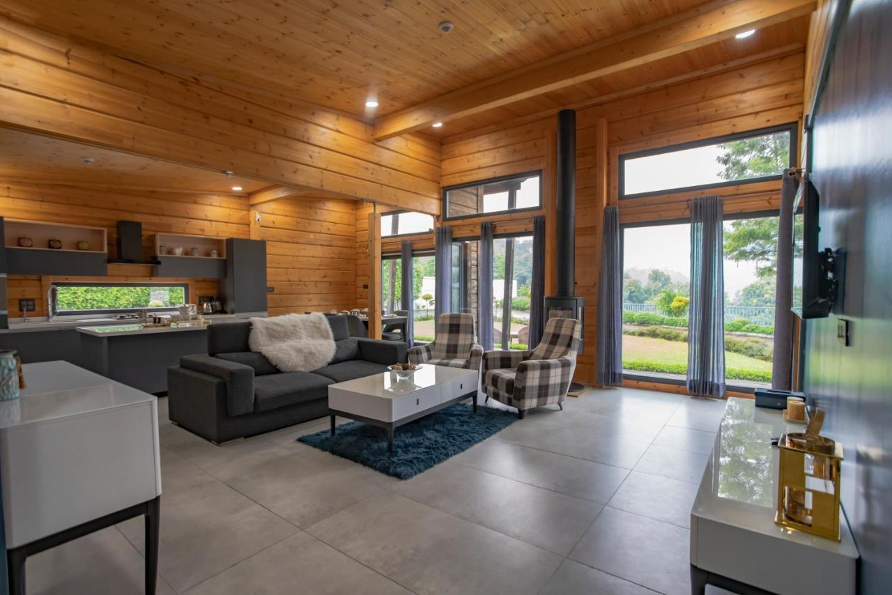 Saffronstays Paradise Pines, Dehradun - Cliff Villa With Valley & Forest Views Extérieur photo