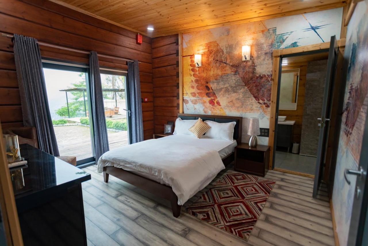 Saffronstays Paradise Pines, Dehradun - Cliff Villa With Valley & Forest Views Extérieur photo